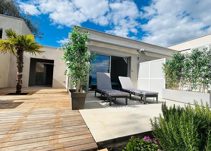 Casa Lc Chambre2 Vue Jacuzzi Guest house